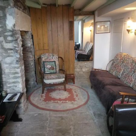 The Old Swan Walkers Cottage Бат Екстериор снимка